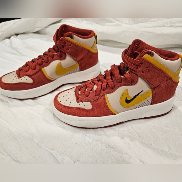 NIKE Dunk High Up 'Cinnabar' - Picture 2 of 9